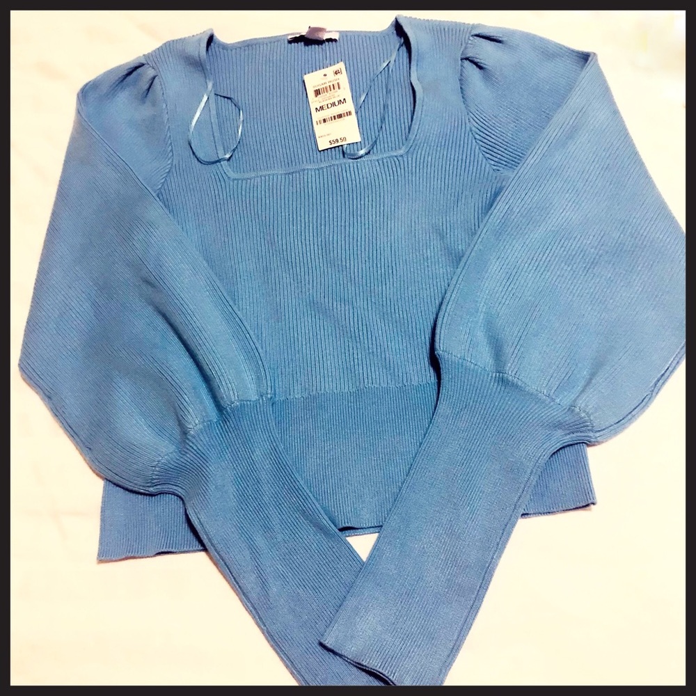 NWT BAR III SWEATER. Cute and unique color.